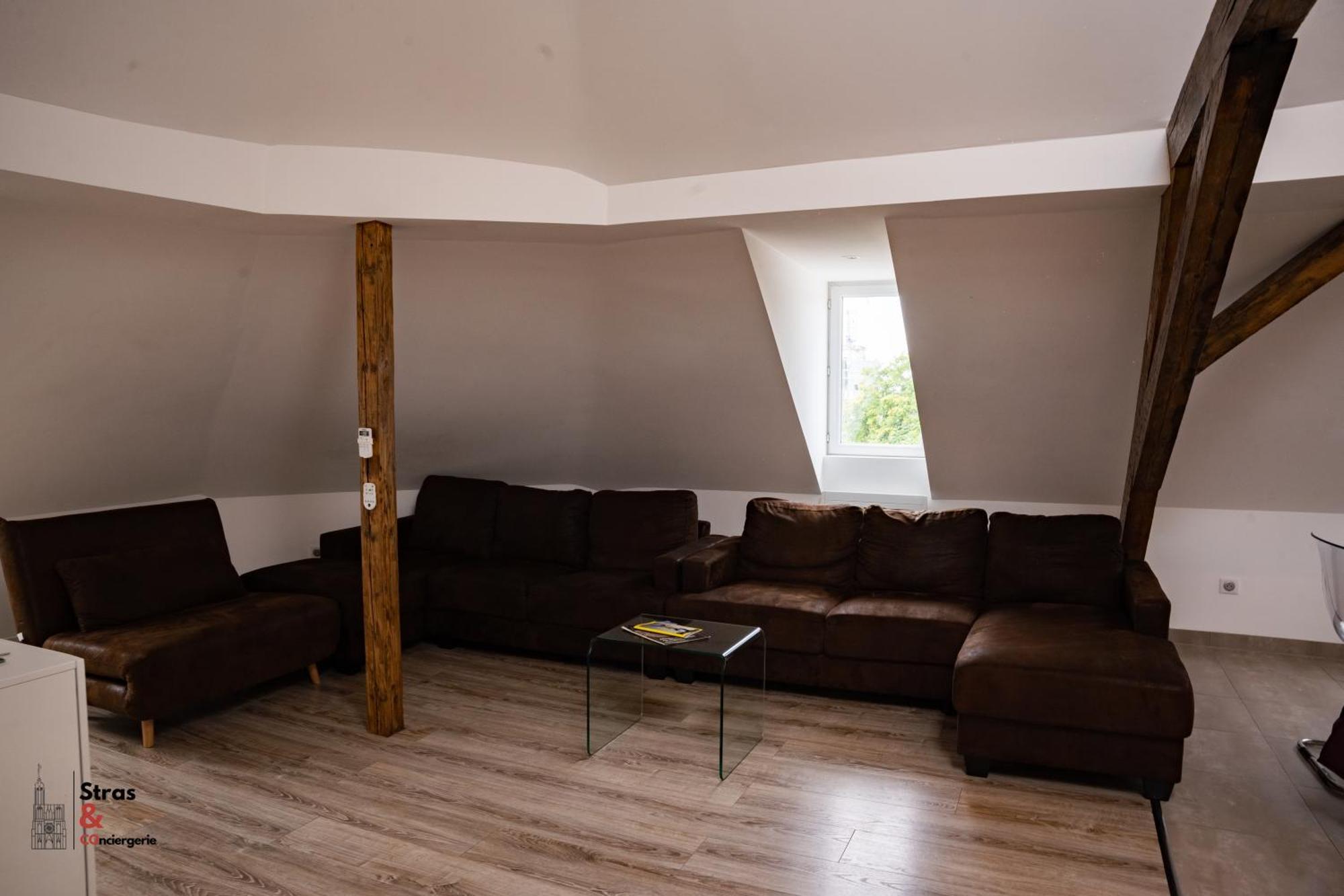 Apartamento Belles Combles Alsaciennes Au Centre De Estrasburgo Exterior foto
